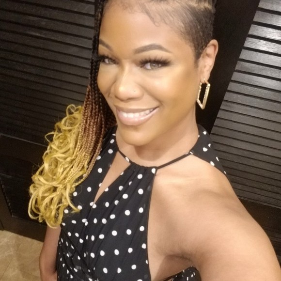 Meet your Posher, Tyasha - Picture 2 of 2